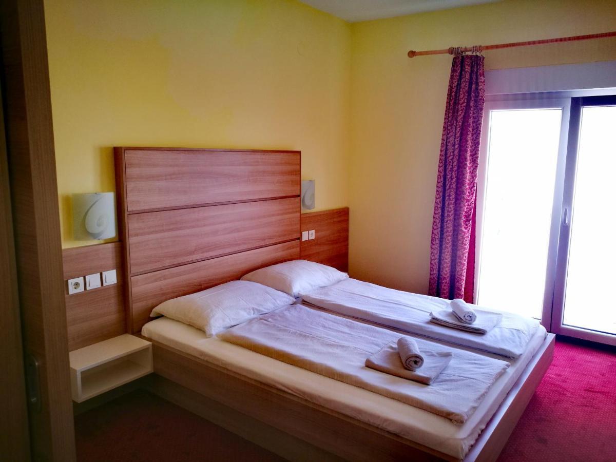 Apartmani Simon Lopar Kültér fotó